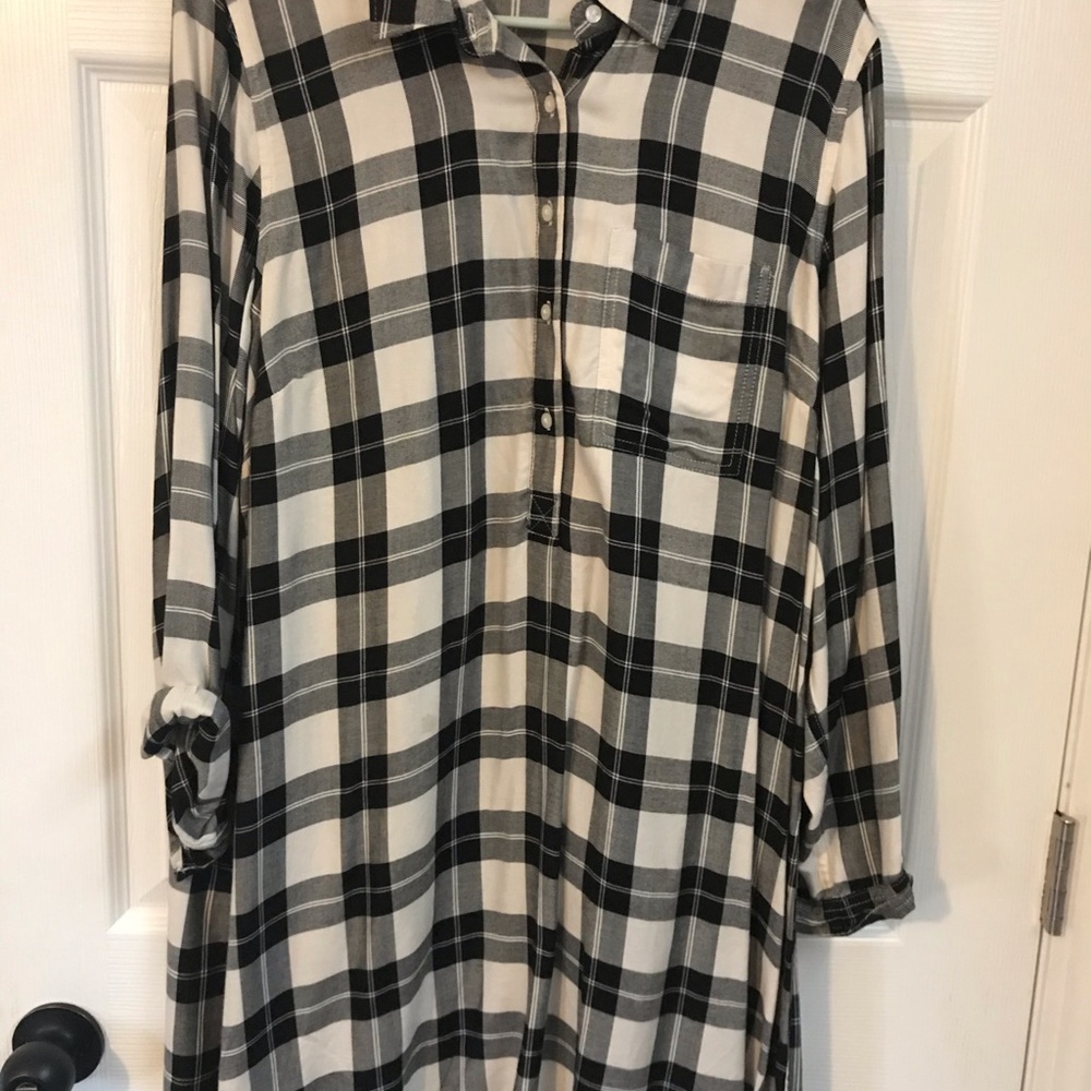 Old navy shirt dress size large